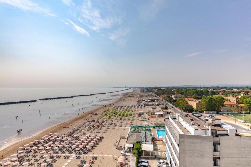 Hotel Majestic Bellaria-Igea Marina Exteriör bild