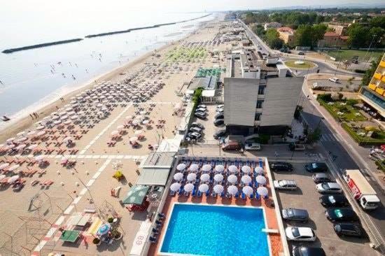 Hotel Majestic Bellaria-Igea Marina Exteriör bild