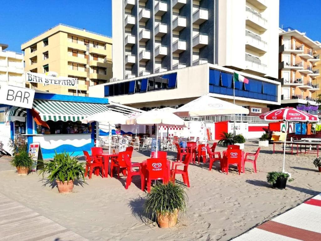 Hotel Majestic Bellaria-Igea Marina Exteriör bild